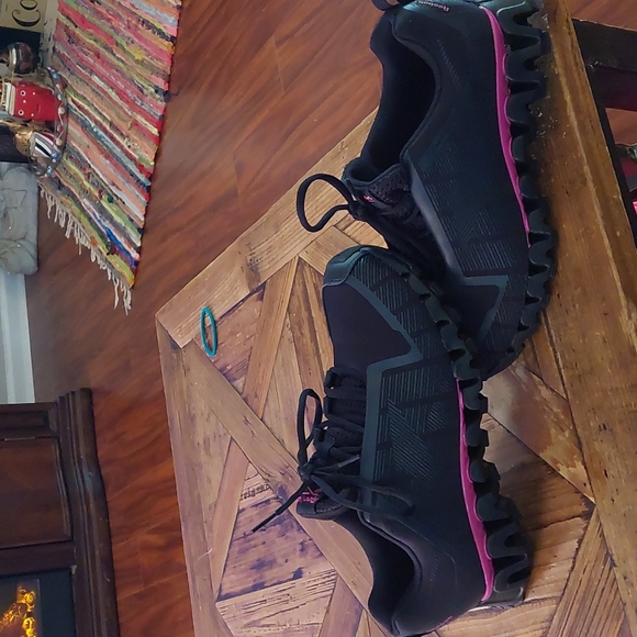 Shoes - Picture 2 of 4